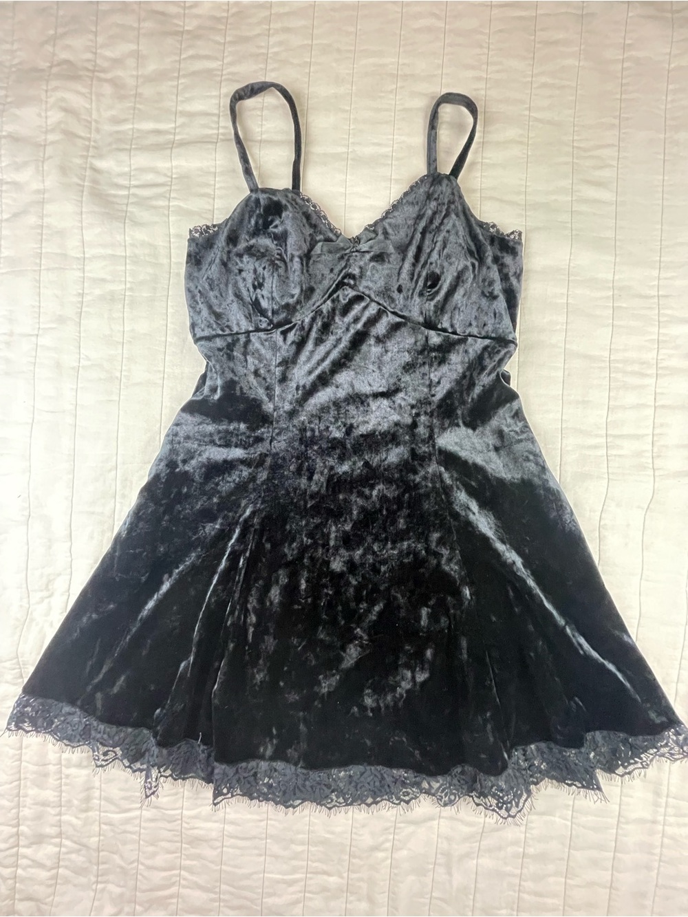Hot Topic Velvet Lace Trim Slip Dress - Black Medium